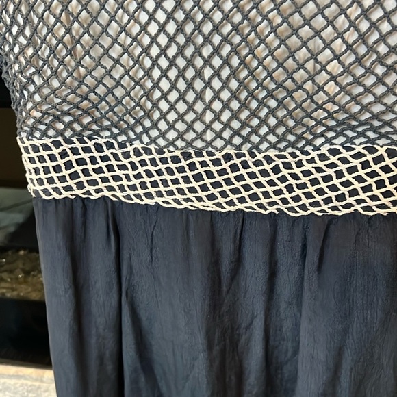 Chloe Oliver party dress with open back gray and beige size Medium - Picture 5 of 10